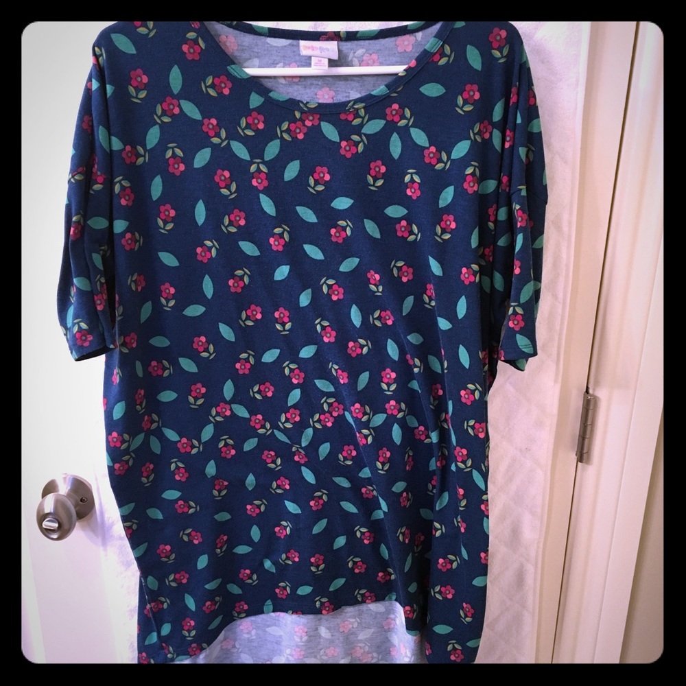 Lularoe top